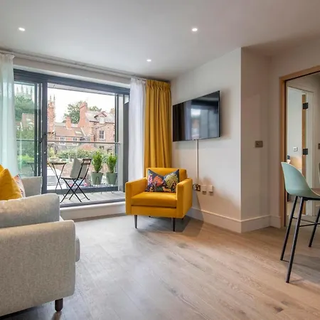 The Quadrant - The Ruskin Apartment
