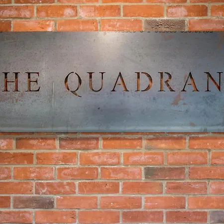 The Quadrant - The Ruskin Apartment