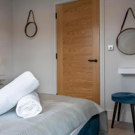 The Quadrant - The Ruskin Apartment