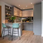 The Quadrant - The Ruskin Apartment